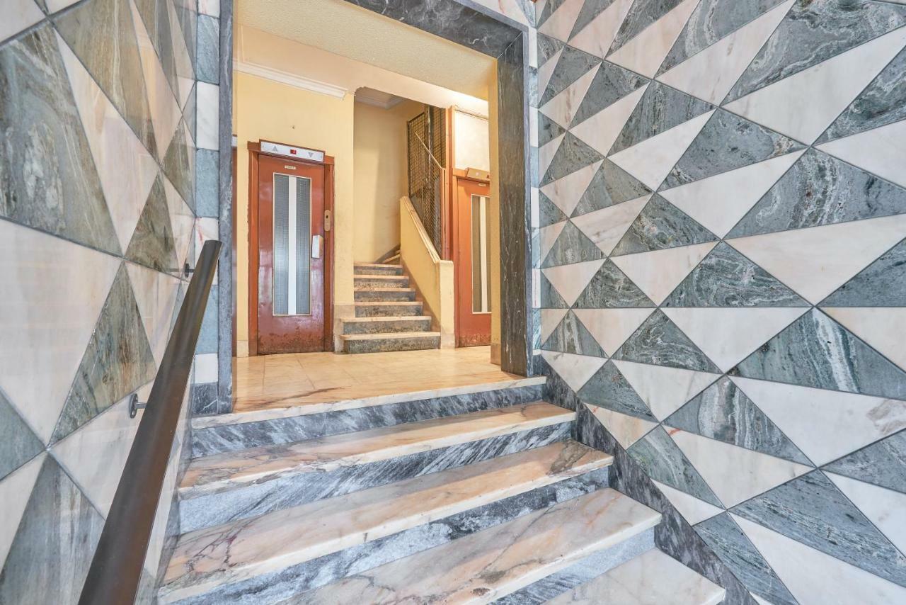 Light Apartment With Amazing Balcony, By Timecooler Lisbon Bagian luar foto