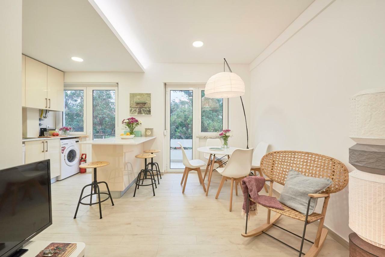 Light Apartment With Amazing Balcony, By Timecooler Lisbon Bagian luar foto